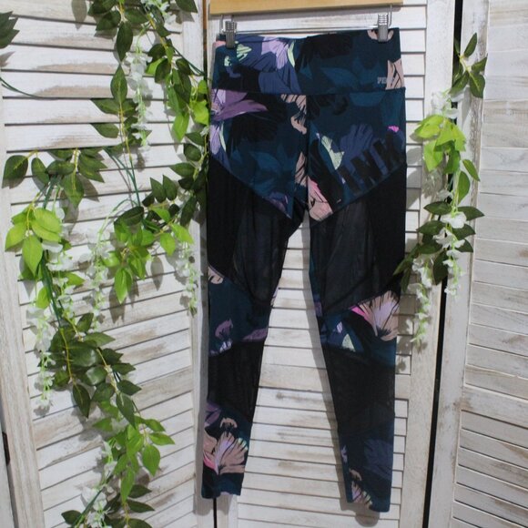 Victoria's Secret PINK | Ultimate High Waist Bonded Mesh Tropical Leggings - Picture 3 of 11